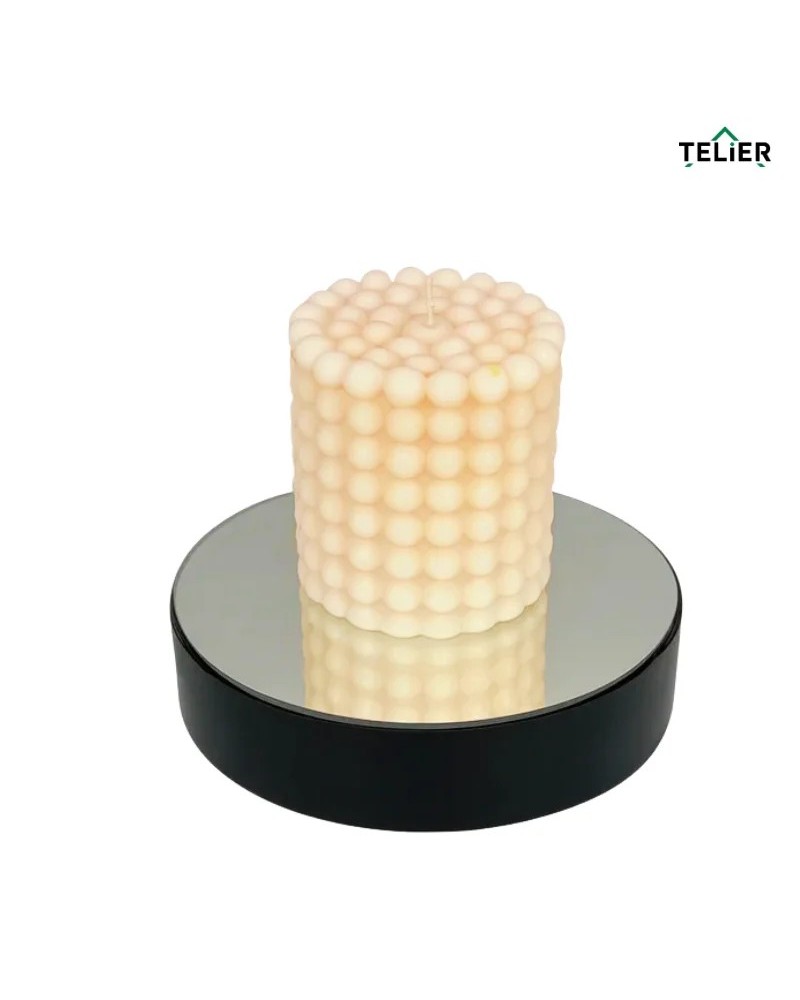 Lumânare decorativă Bubble, turnată manual, perfectă pentru decor minimalist sau cadou.