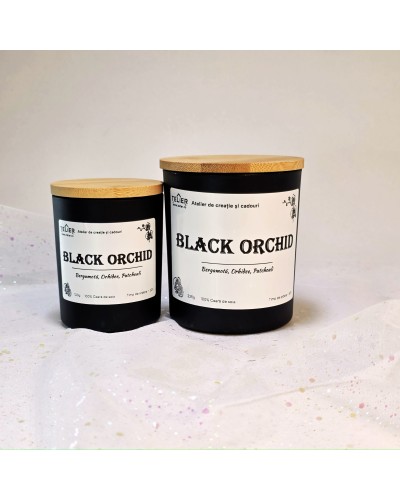 Lumânare parfumată Black Pearl Orchid din ceară de soia – borcan cu capac de bambus Telier