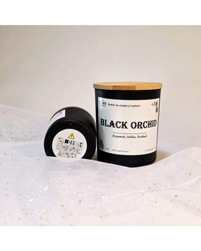Lumânare parfumată Black Pearl Orchid în borcan de sticlă cu capac de bambus – Telier