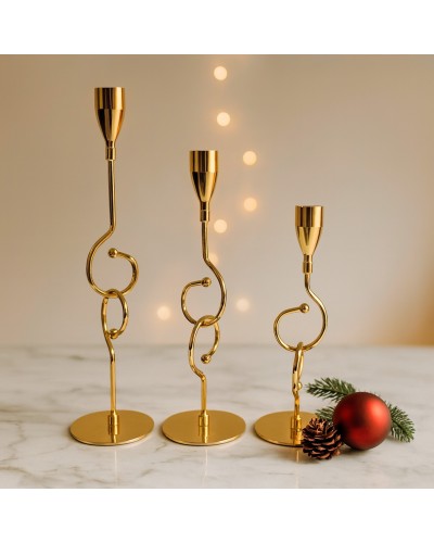 Set sfeșnice aurii – fotografie de ambient elegant