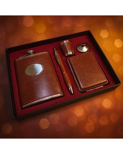 Set ploscă cu finisaj maro și elemente metalice – vedere detaliată