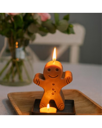 „Turtă Dulce” – lumânare festivă cu parfum de brad crud.