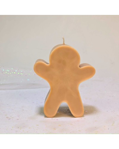 Figurină lumânare „Turtă Dulce”, perfectă pentru decorul de iarnă.