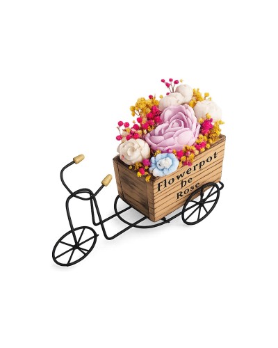 Aranjament floral din flori din ceară de soia – suport bicicletă