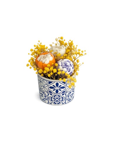 Aranjament decorativ în bol ceramic cu flori din ceară de soia | Telier