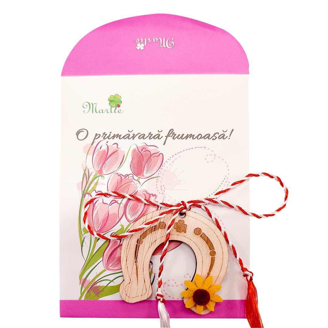 Mărțișor Potcoavă din Lemn cu Magnet – Gravură Handmade - Image 3