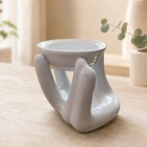 Aromatizator ceramic Mâini pentru Wax Melts într-un decor luminos